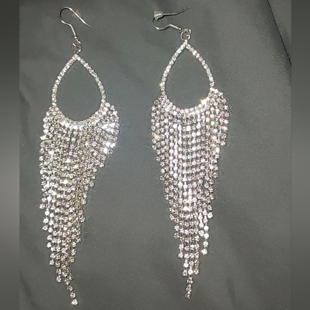 Dangly silver rhinestone earrings